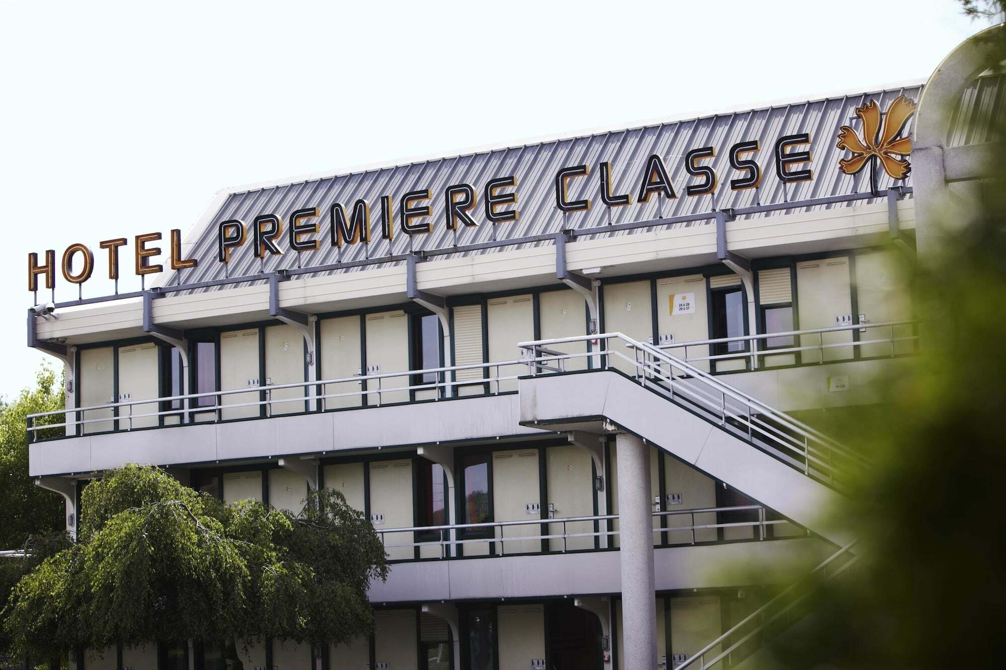 Classic Hotel - Fontenay-Trésigny Exterior foto